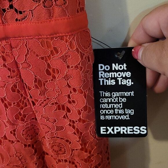 Georgeous Express lace dress Size 2 NWT - Picture 4 of 10